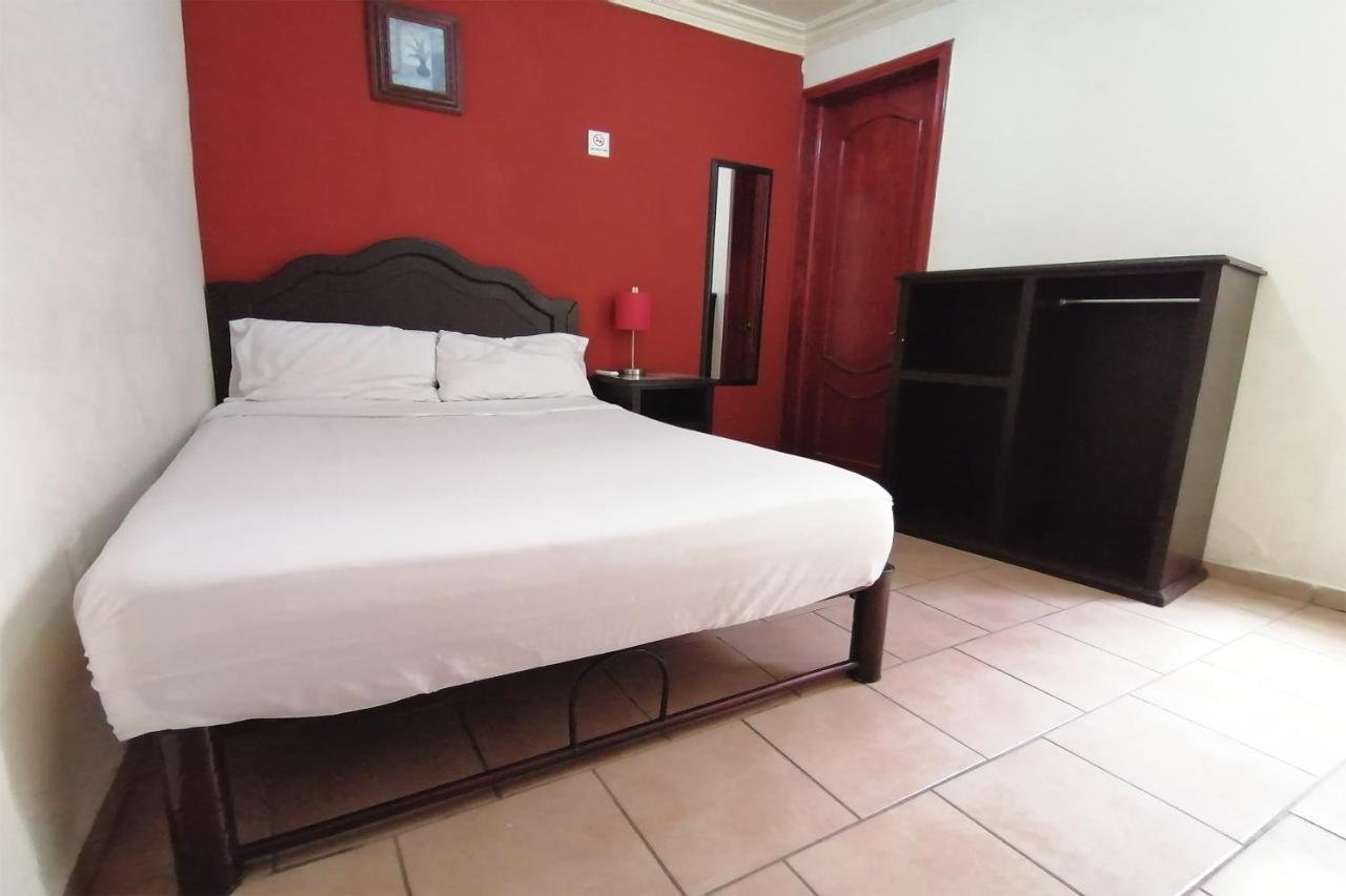 Oyo Hotel Angeles Zacatecas Exterior foto
